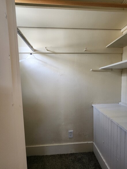 Room 1 Closet - 811 N Junett St