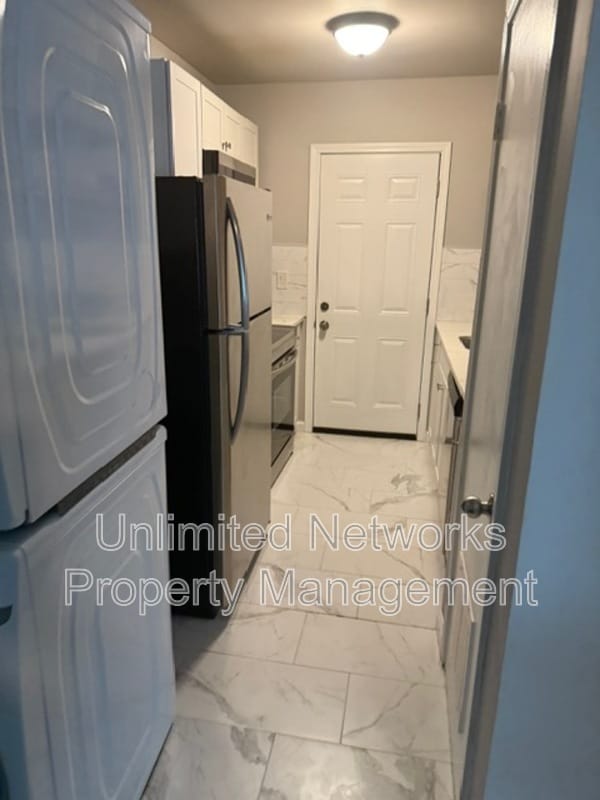 Building Photo - 151 Lawton St SW