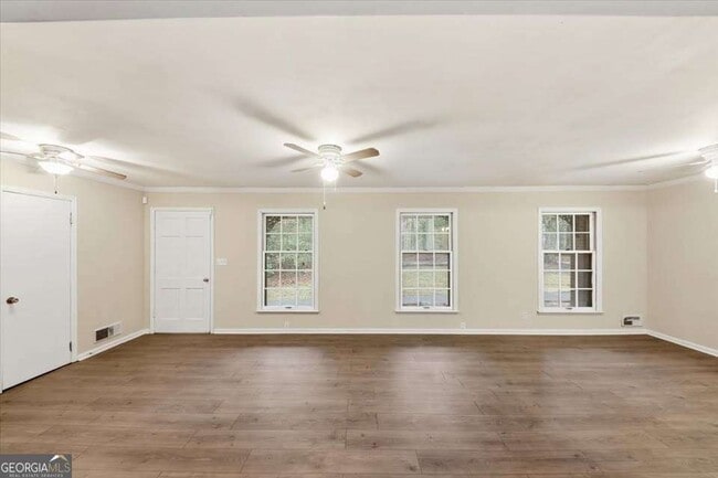 Building Photo - 8435 E Campbellton St