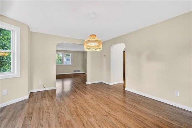 Building Photo - 311 Fairview Ave