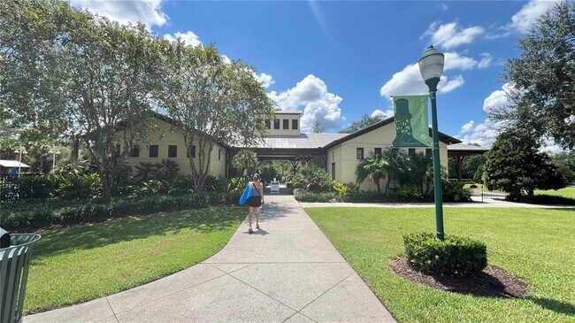 Building Photo - 934 Westpark Dr