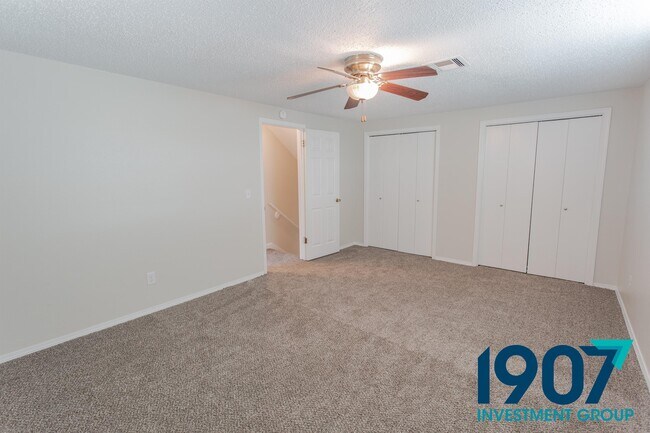 Building Photo - 1201 Kings Ct