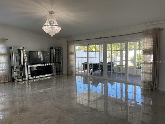 Building Photo - 3268 Buckhorn Dr