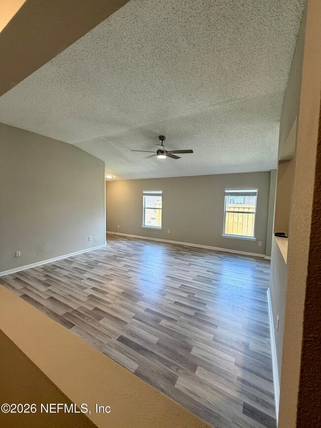Building Photo - 230 Cezanne Cir