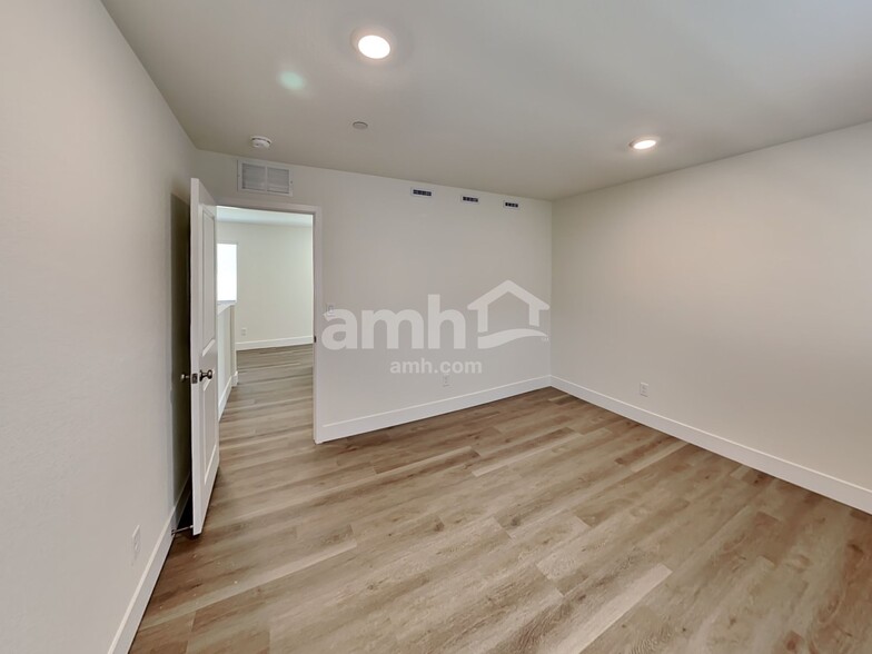 Building Photo - 139 Nico Azalea Ln