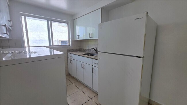 Building Photo - 7629 Dickens Ave