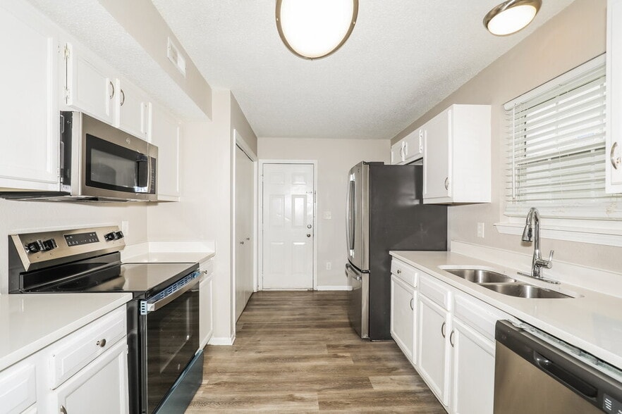 Building Photo - 4349 Village Trace Ct