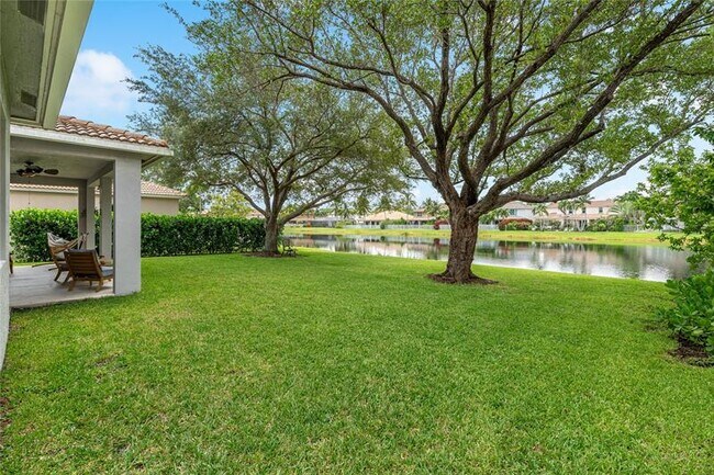 Building Photo - 3901 E Hibiscus St