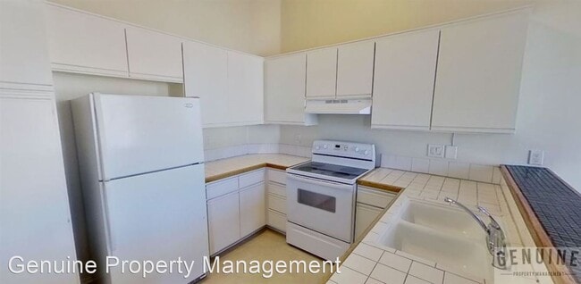 Building Photo - 2 br, 1.5 bath House - 12092 Sylvan River ...