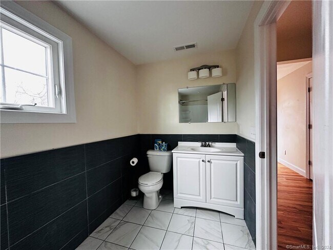 Building Photo - 31 Brainerd Rd