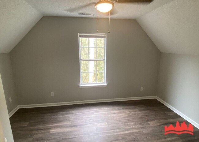 Building Photo - 3932 Oak Branch Cir E