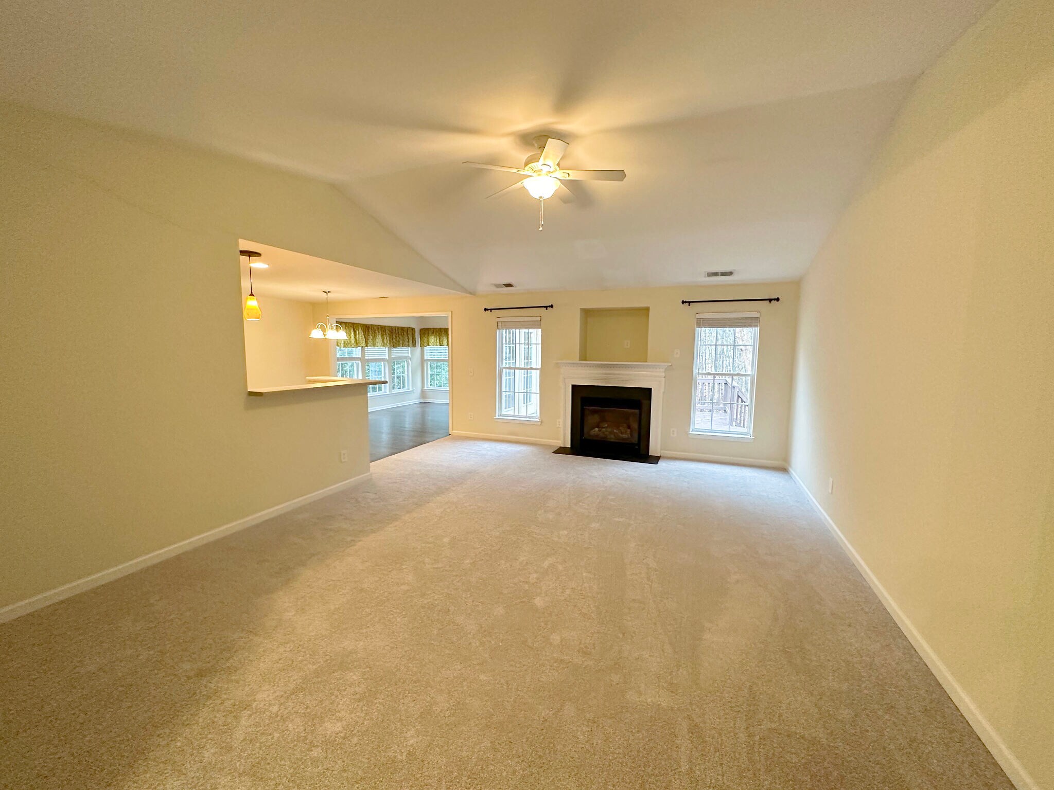 Main living area - 2018 Southridge Drive
