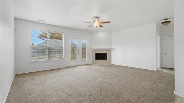 Building Photo - 421 Sandy Creek Dr