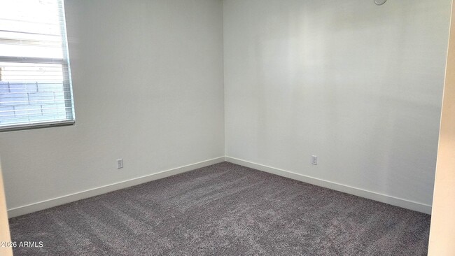 Building Photo - 2934 E Augusta Ave