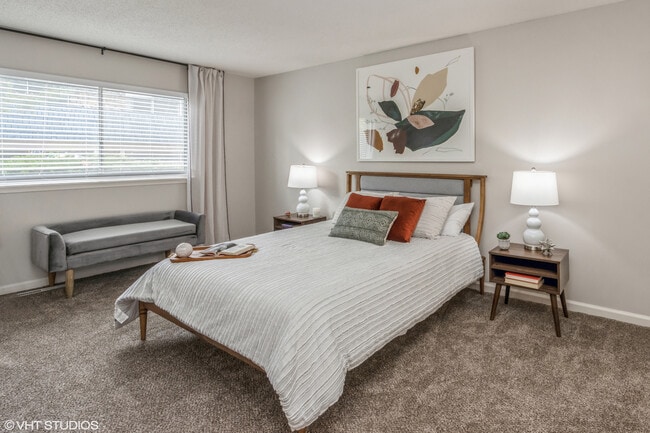 Primary Photo - Kenilworth Apartments