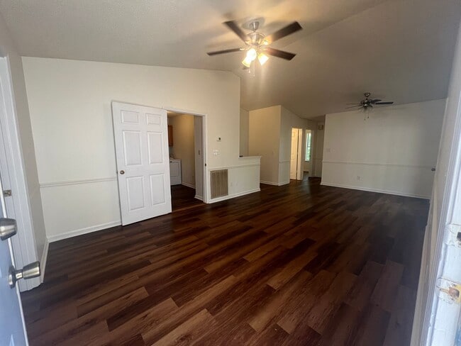 Building Photo - 1023 Yellowhammer Ln