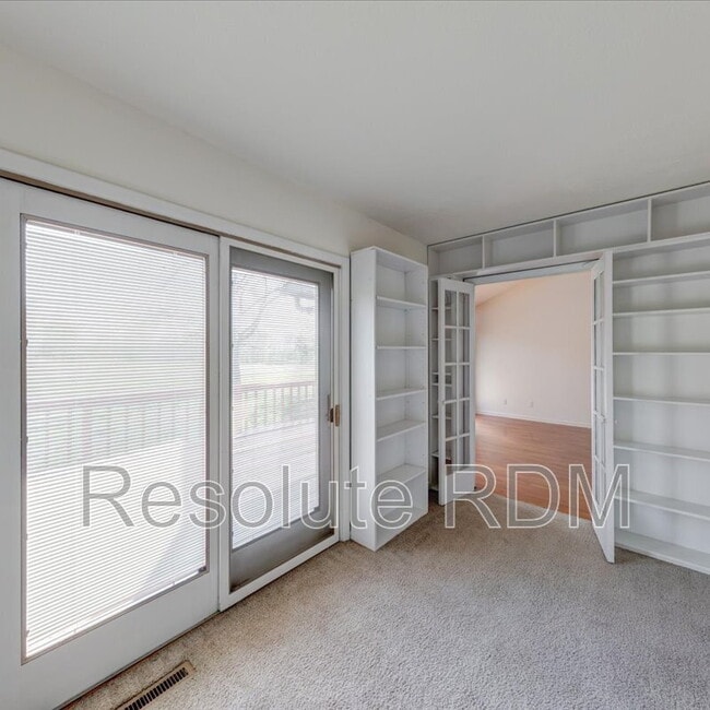 Building Photo - 12001 E 300 S