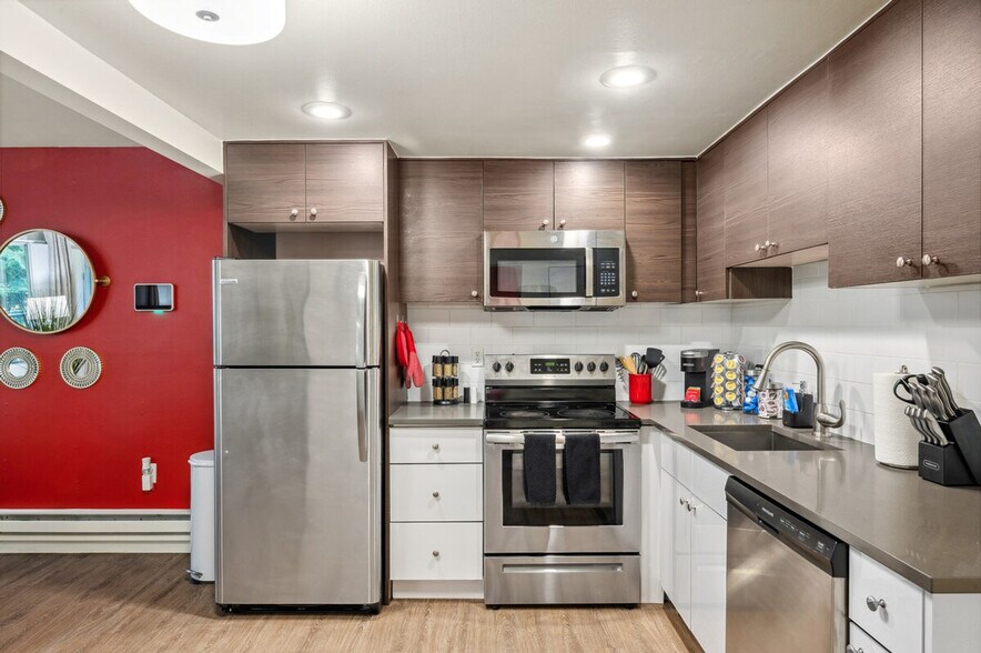 Building Photo - 436 102nd Ave SE