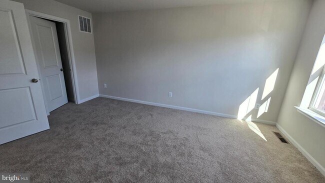 Building Photo - 1344 Red Clover Ln