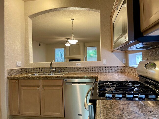 Building Photo - Rio Grande Home