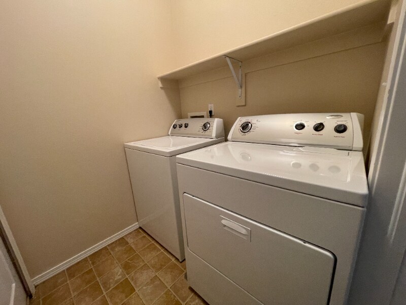 Building Photo - 4717 ROWLAND Heights