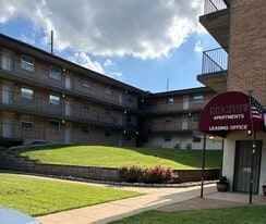 Building Photo - River Pointe Apartments