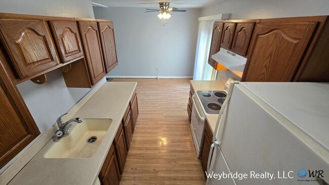 Building Photo - 3BD 1BTH Ranch in the Pleasant Run Neighbo...