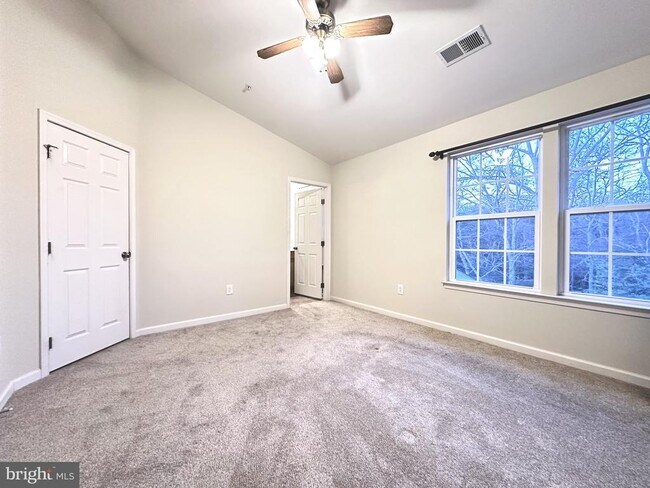 Building Photo - 920 Hopkins Cor