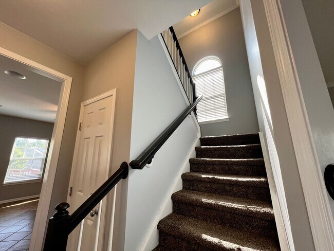 Building Photo - 4818 Summerside Dr