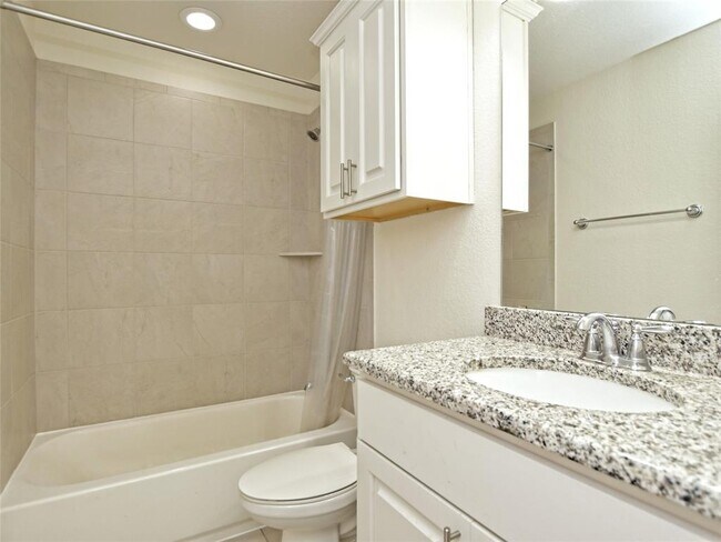 Building Photo - 9703 Bayshore Bend