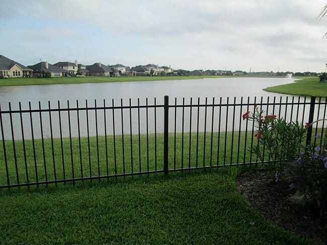 Building Photo - 9111 Turnbull Ln