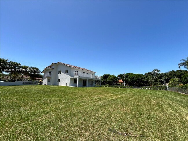 Building Photo - 6611 SW 99th Ave