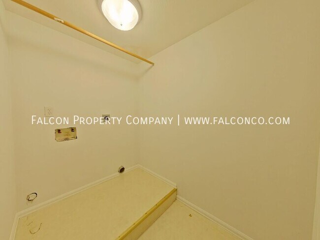 Building Photo - 7535 Potomac Dr