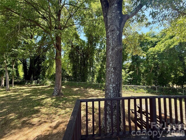 Building Photo - 336 Valley Glen Ct NW