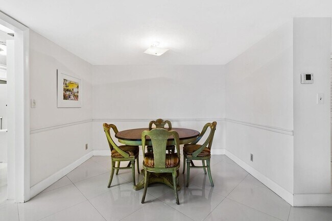 Building Photo - 3850 Galt Ocean Dr