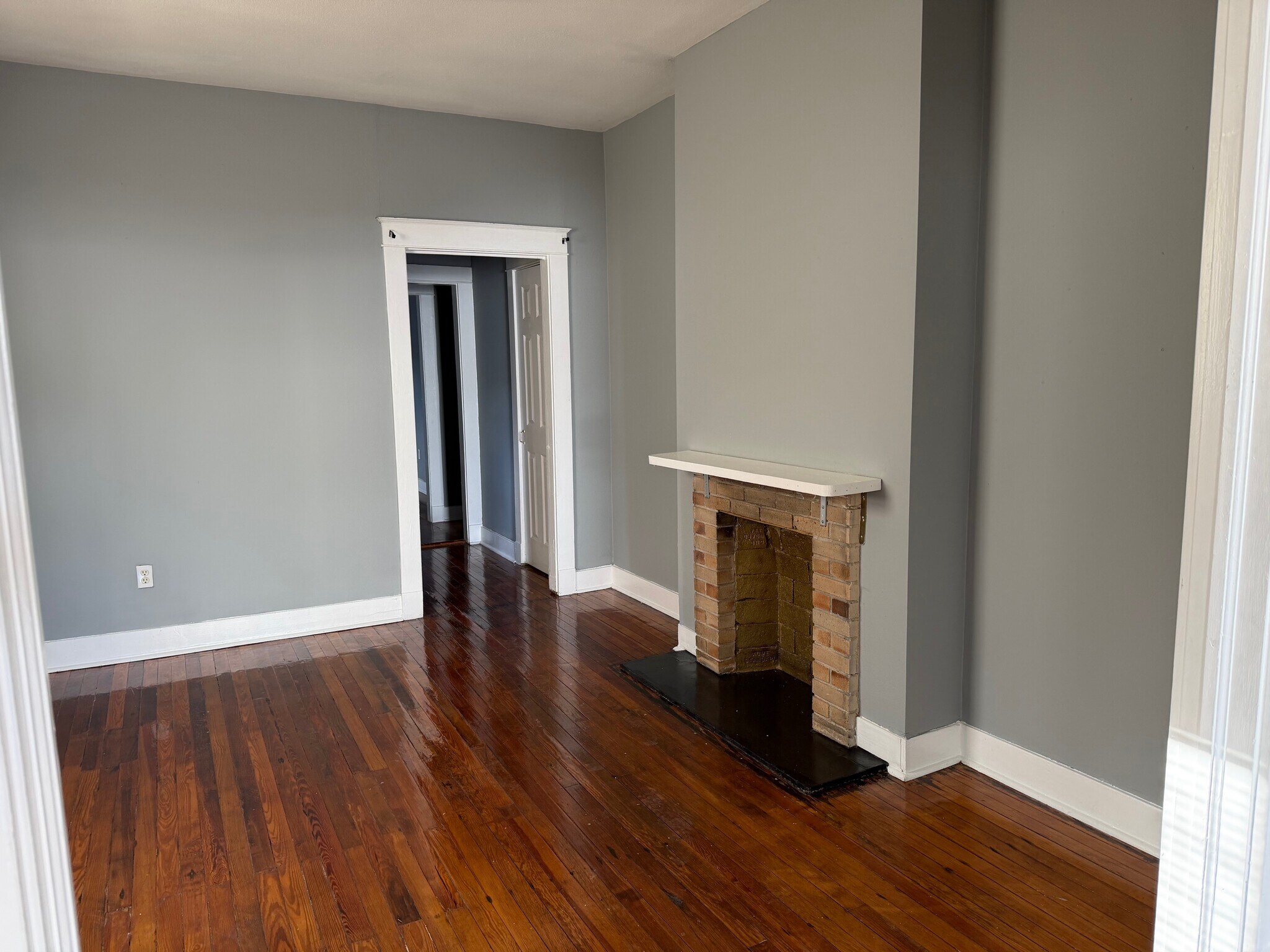 Building Photo - 2454 N Derbigny St