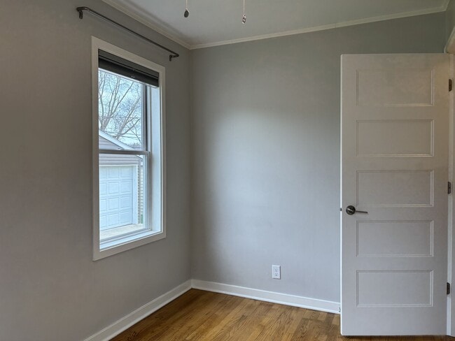 Building Photo - 157 Judd St