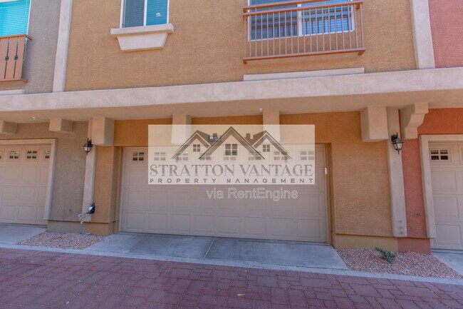 Building Photo - 240 W Juniper Ave