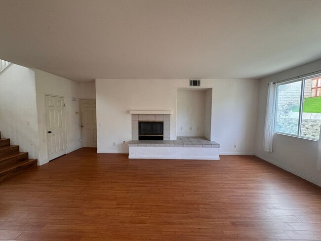 Building Photo - Spacious 5-Bedroom Home in Sought-After Vi...