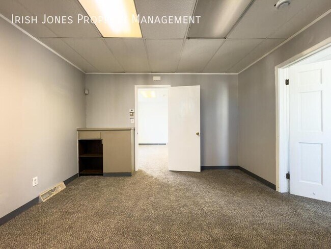 Building Photo - 1213 Walden Ave