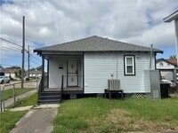 Building Photo - 8917 Apricot St