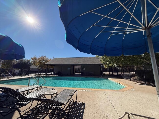 Building Photo - 1900 Little Elm Trail