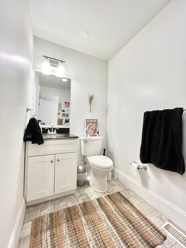 Building Photo - Amazing 5 bed 2.5 bath in Allston... BROKER FEE PAID NY LANDLORD!!