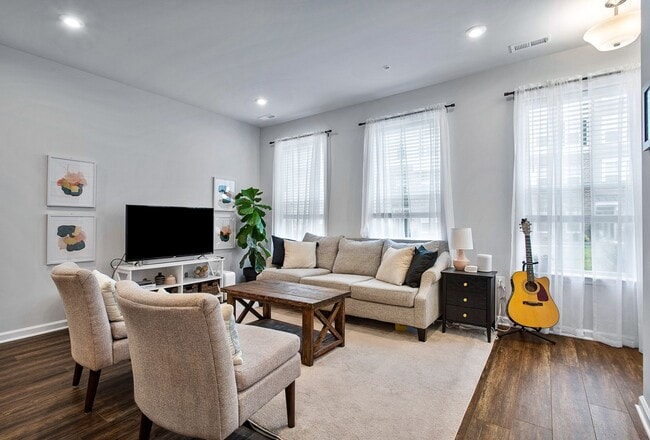 Building Photo - Modern 3-bedroom, 2.5-bath Townhouse!