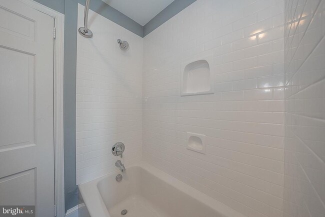 Building Photo - 7350 Ridge Ave