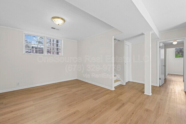 Building Photo - 4410 Carrollwood Dr