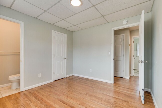 Building Photo - 606 Pine Ridge Rd