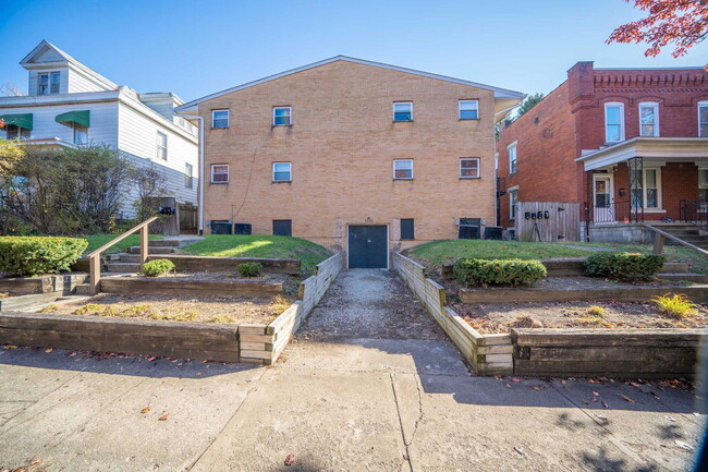 Building Photo - 1236 Indianola Ave