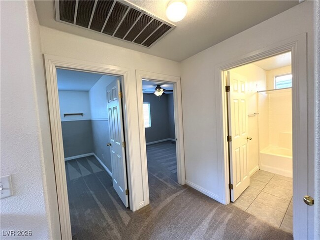 Building Photo - 9145 Murmuring Tide Ave