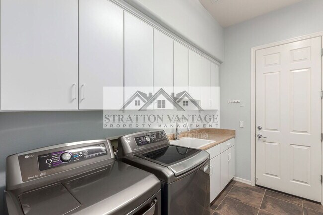 Building Photo - 7150 W Heritage Way